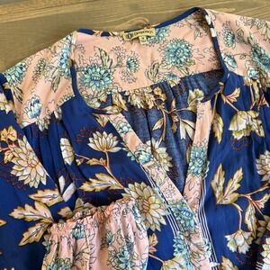 Democracy‎ Womens Medium Floral V-Neck Button Up 3/4 Sleeve Blouse With Knot